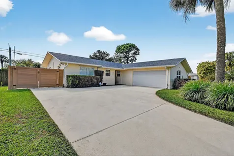 3790 Dogwood Avenue Palm Beach Gardens FL 33410