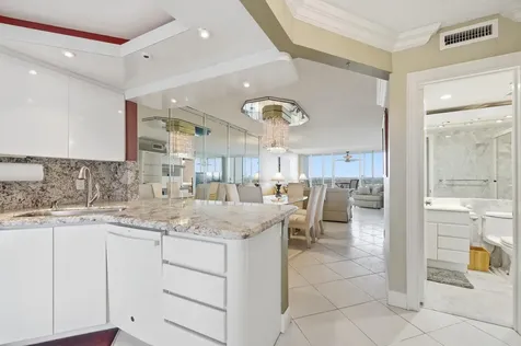 2731 Ne 14th Street Causeway Pompano Beach FL 33062