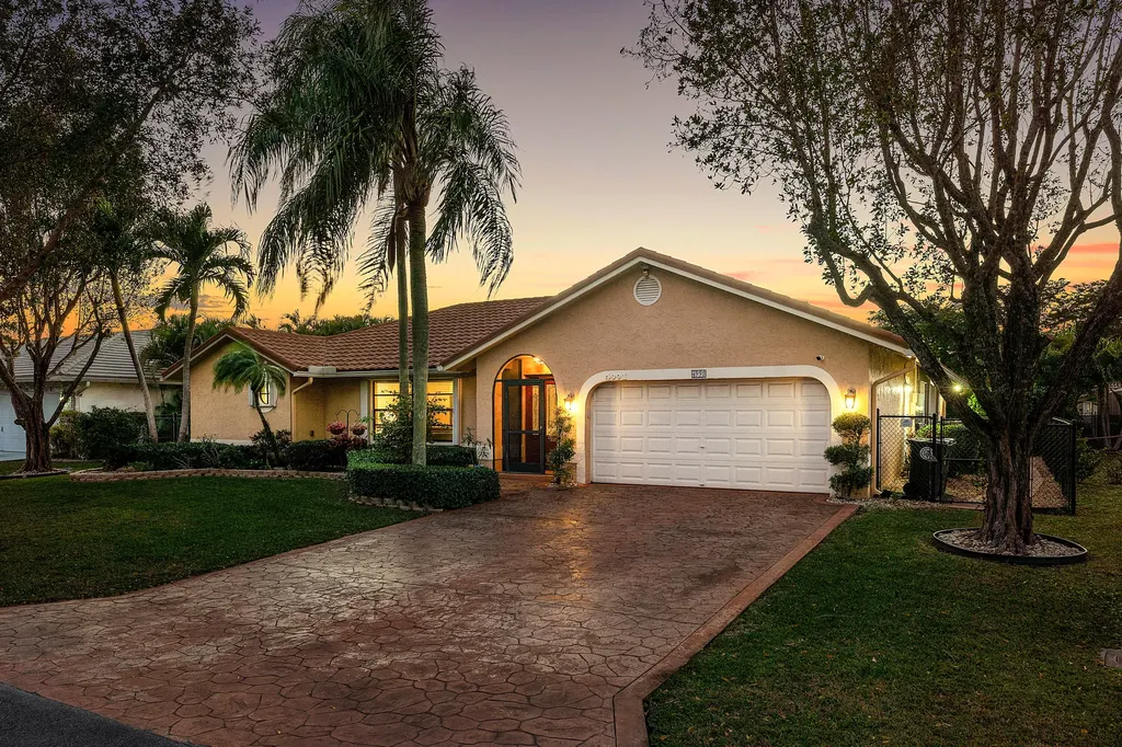 4991 Nw 47th Avenue Coconut Creek FL 33073