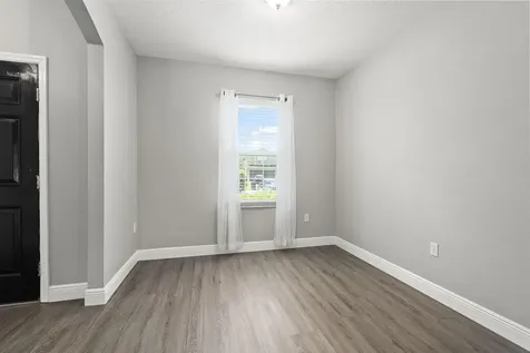 6105 Nw Gause Avenue Port Saint Lucie FL 34986