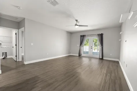 6105 Nw Gause Avenue Port Saint Lucie FL 34986