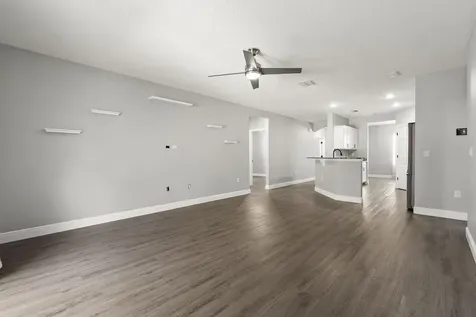 6105 Nw Gause Avenue Port Saint Lucie FL 34986