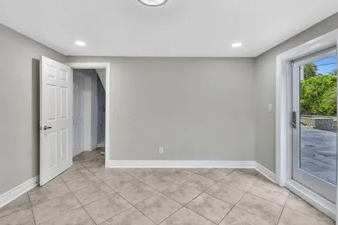 3450 Ne 19th Avenue Oakland Park FL 33306