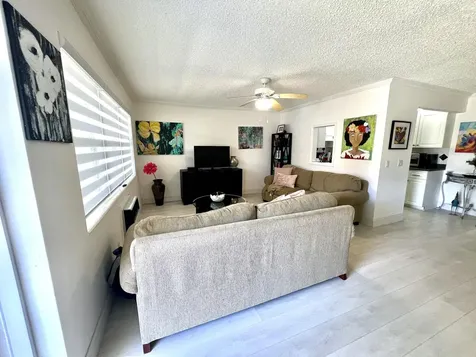 635 Durham W Deerfield Beach FL 33442
