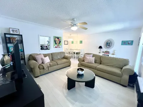 635 Durham W Deerfield Beach FL 33442