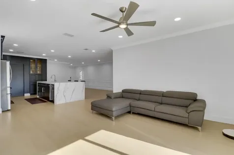 2120 Sw Trenton Port Saint Lucie FL 34984