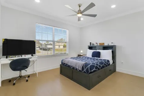 2120 Sw Trenton Port Saint Lucie FL 34984