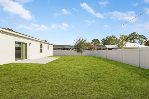 2120 Sw Trenton Port Saint Lucie FL 34984