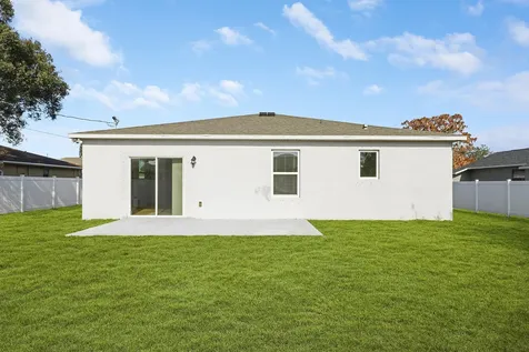 2120 Sw Trenton Port Saint Lucie FL 34984