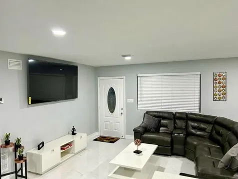 3871 Sw 31st Court West Park FL 33023