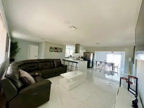 3871 Sw 31st Court West Park FL 33023