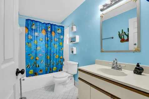 828 Mcintosh Street West Palm Beach FL 33405