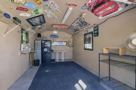828 Mcintosh Street West Palm Beach FL 33405