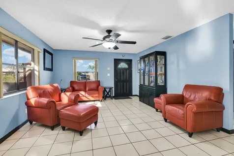 828 Mcintosh Street West Palm Beach FL 33405