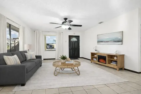 828 Mcintosh Street West Palm Beach FL 33405