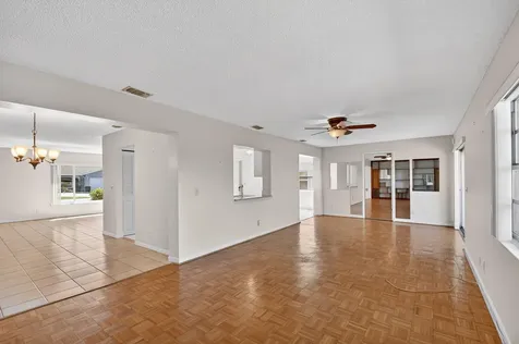 7352 Pine Forest Circle Lake Worth FL 33467