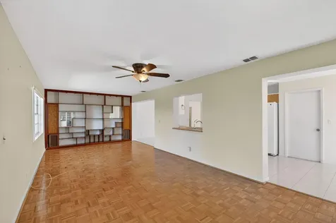 7352 Pine Forest Circle Lake Worth FL 33467