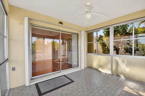 7352 Pine Forest Circle Lake Worth FL 33467