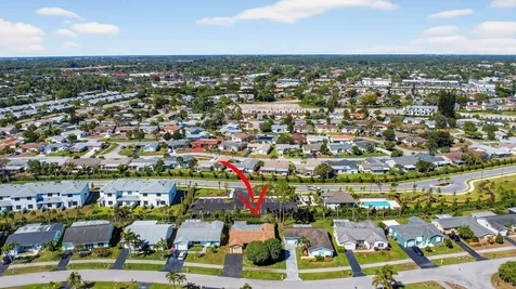 7352 Pine Forest Circle Lake Worth FL 33467