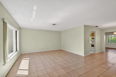 7352 Pine Forest Circle Lake Worth FL 33467