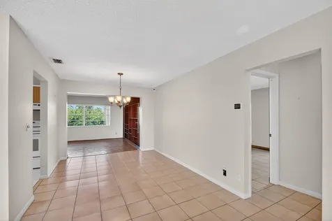 7352 Pine Forest Circle Lake Worth FL 33467