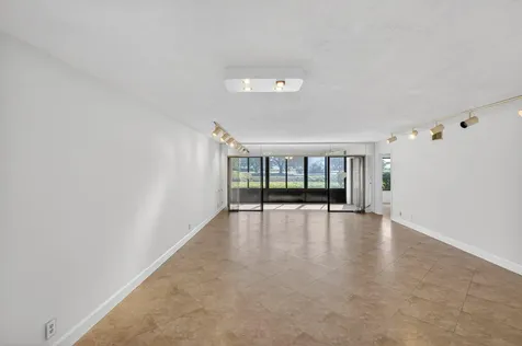 5533 Fairway Park Drive Boynton Beach FL 33437