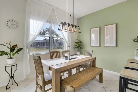 547 Sw Lake Manatee Way Port Saint Lucie FL 34986