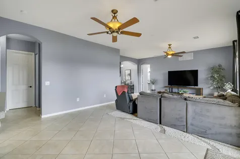 547 Sw Lake Manatee Way Port Saint Lucie FL 34986