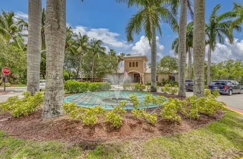 1000 Crestwood Court Royal Palm Beach FL 33411
