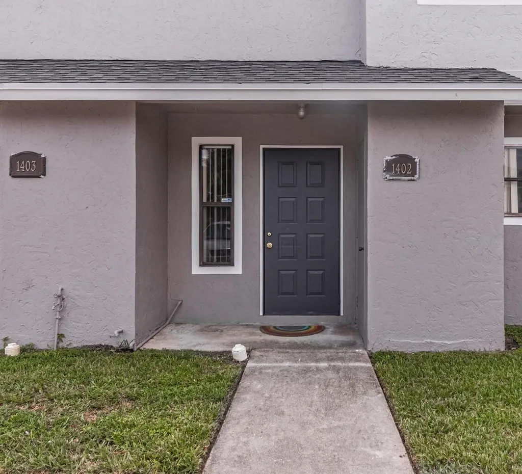 1402 Wharf Lane Greenacres FL 33463
