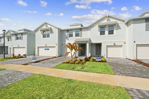 629 Salisbury Circle Fort Pierce FL 34982