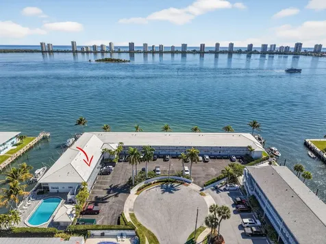 100 Lehane Terrace North Palm Beach FL 33408