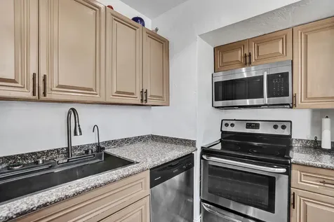 62 Barbados Drive Palm Springs FL 33461