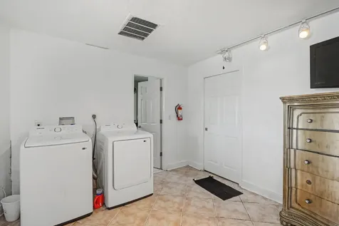 1400 Cardinal Lane Lantana FL 33462