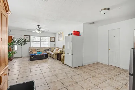 1400 Cardinal Lane Lantana FL 33462