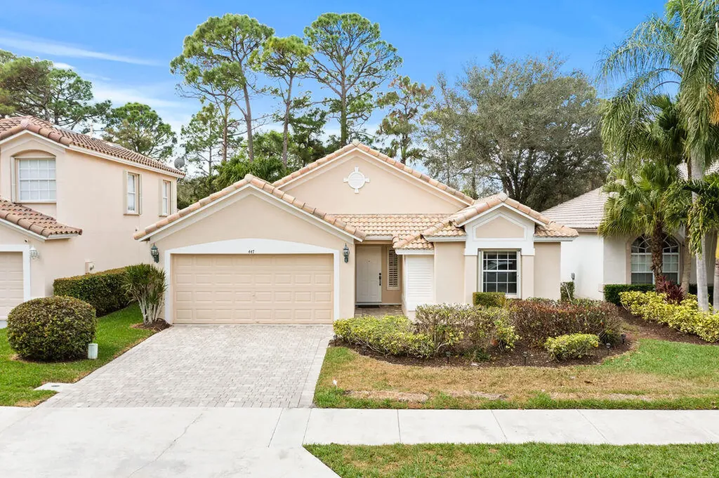 447 Woodview Circle Palm Beach Gardens FL 33418