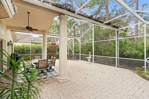 447 Woodview Circle Palm Beach Gardens FL 33418