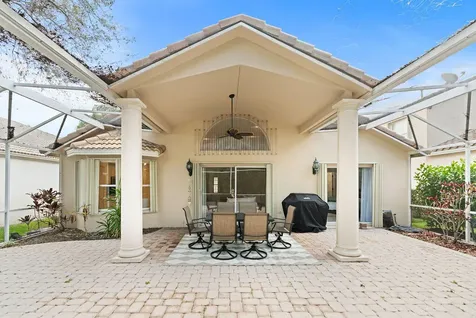 447 Woodview Circle Palm Beach Gardens FL 33418