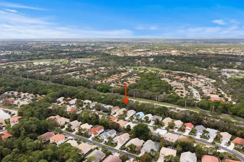 447 Woodview Circle Palm Beach Gardens FL 33418