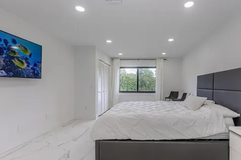 8545 Casa Del Lago Boca Raton FL 33433