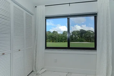 8545 Casa Del Lago Boca Raton FL 33433