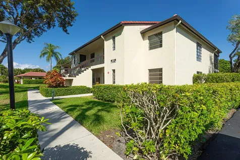 8545 Casa Del Lago Boca Raton FL 33433