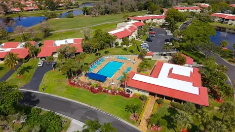 8545 Casa Del Lago Boca Raton FL 33433