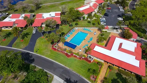 8545 Casa Del Lago Boca Raton FL 33433
