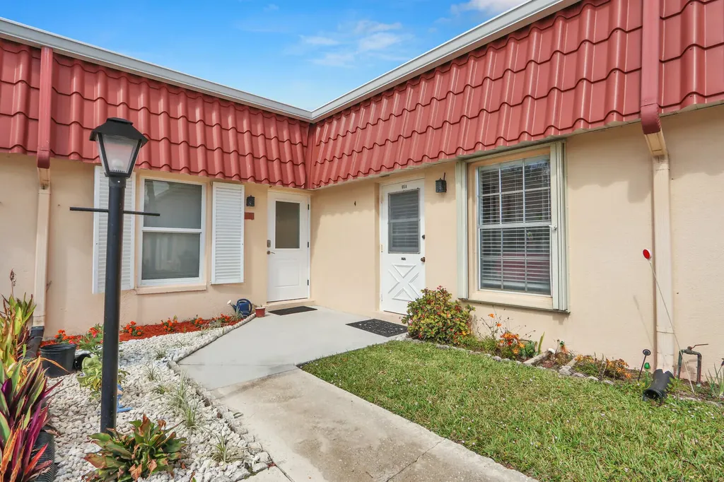 615 Laconia Circle Lake Worth FL 33467