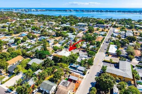 921 S M Street Lake Worth Beach FL 33460