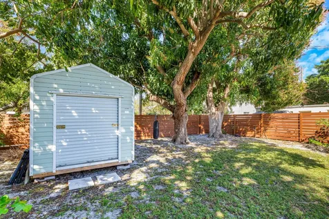 921 S M Street Lake Worth Beach FL 33460