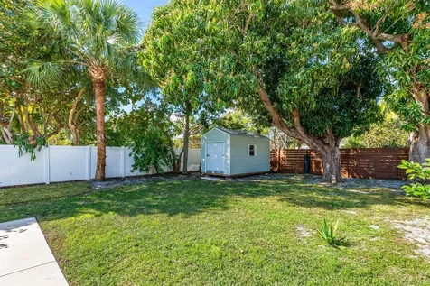 921 S M Street Lake Worth Beach FL 33460