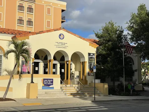 921 S M Street Lake Worth Beach FL 33460