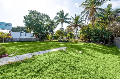 3800 N 10th Avenue Palm Springs FL 33461